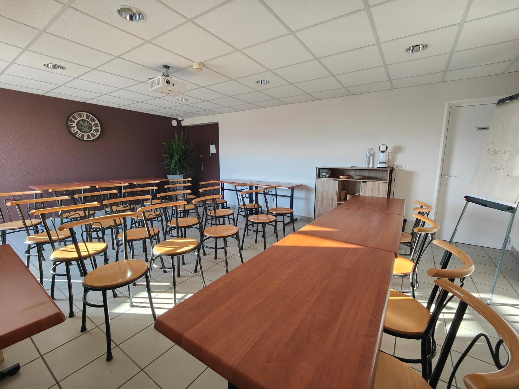 Cit'Hotel Restaurant Du Bowling De Millau Eksteriør billede